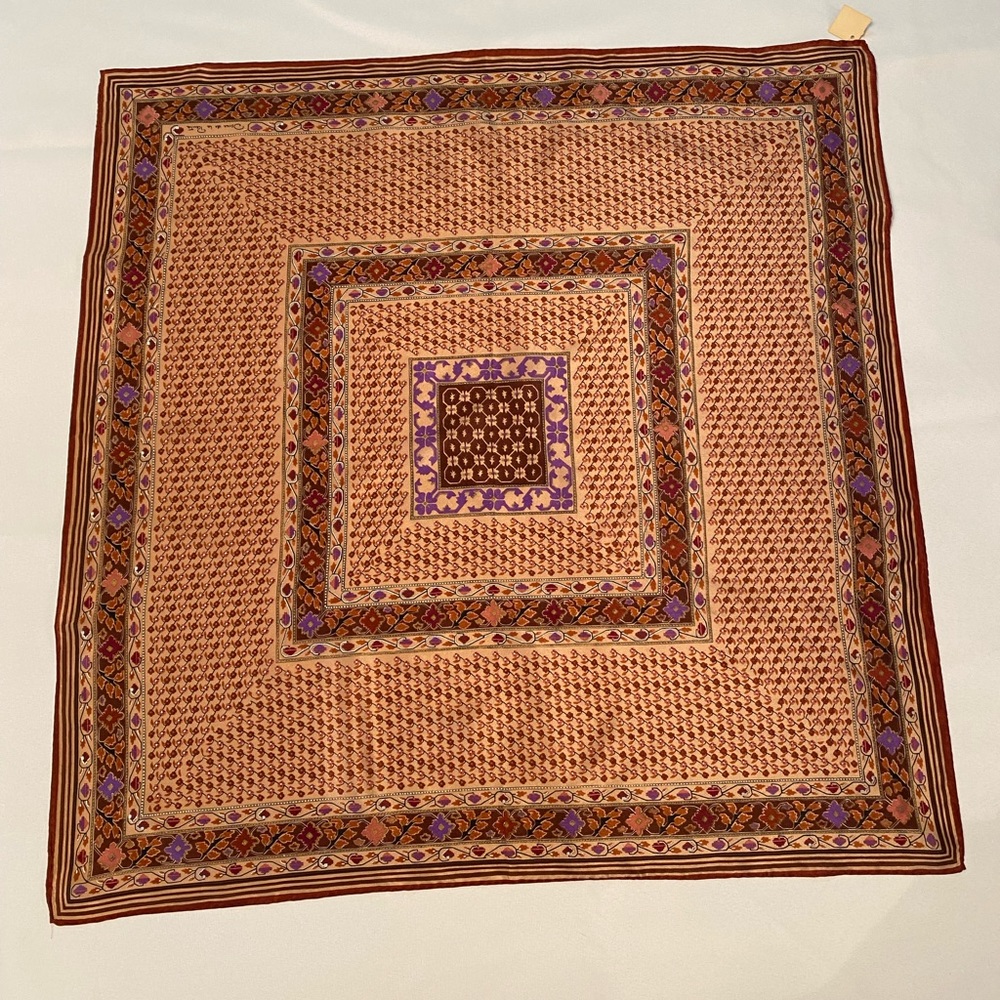 Beautiful Vintage 1980’s Oscar de la Renta for Accessory Street Silk Scarf